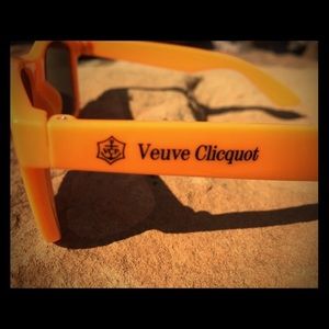 Veuve cliquot brand wayfarer new sunglasses